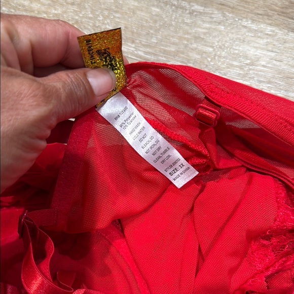 Just Sexy Lingering Sixe 3X  Vibrant Red Lace Chemise with Underwire Support - Picture 3 of 8